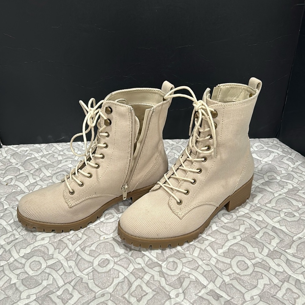 Sonoma - Cream Ribbed Boots